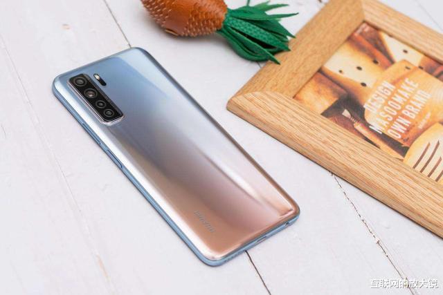 [华为荣耀]华为nova7系列发布，大杯超大杯能盖的过荣耀30系列吗？