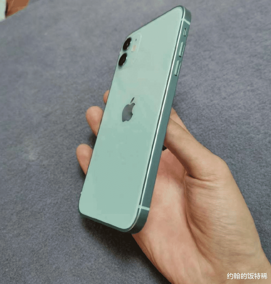 iphone12|iPhone12真机曝光,价格4899起步,苹果价格战正式打击国产高端机!