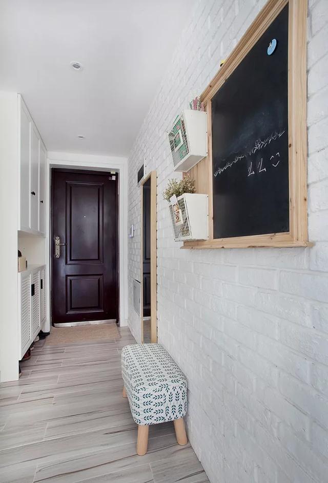 |118㎡北欧风三居室,吧台书房太实用,原来阳台可以这么漂亮