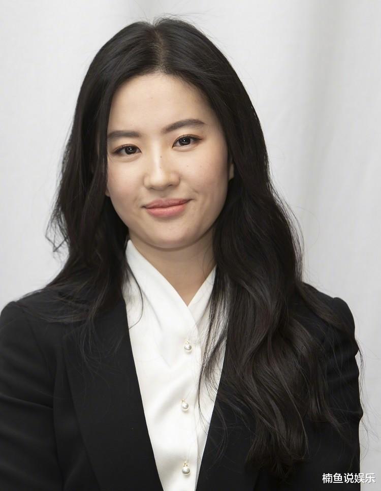 刘亦菲|都说刘亦菲跌下神坛,状态发福瑕疵明显,谁的生图不真实?