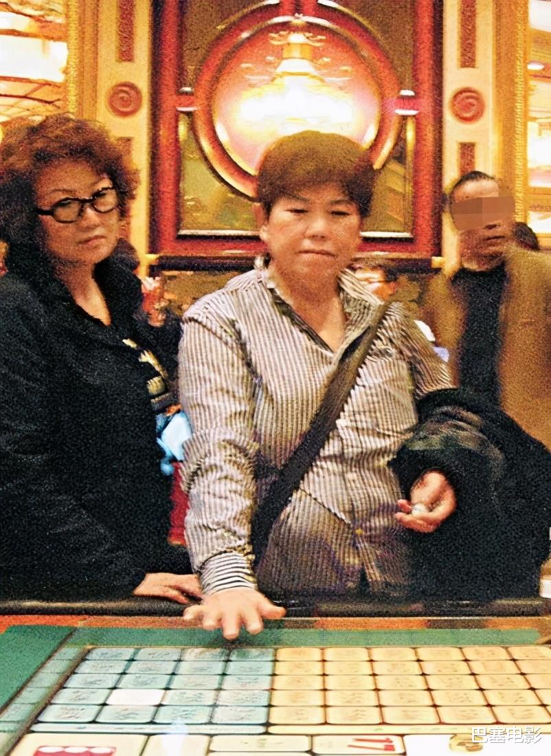 蔡少芬|蔡少芬真是完全把小年轻给比下去啊