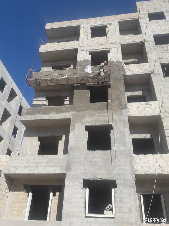 敘利亞大城市阿勒頗重建：中國廈工鏟車助力清障，樓房拔地而起-圖2
