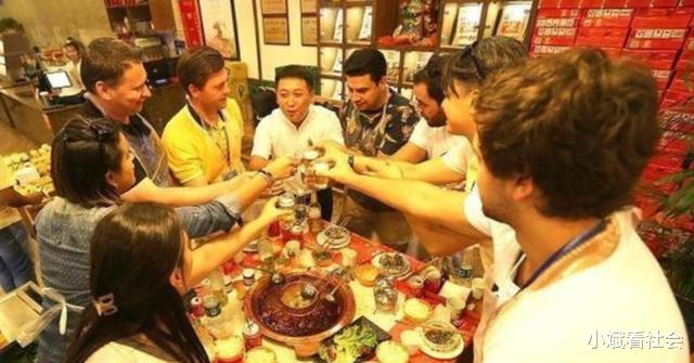 火锅|吃火锅时，尽量别再点这4种菜，又贵又不实惠，老板看了直偷笑！