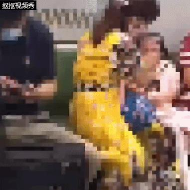 半岛晨报|连扇3耳光！奶奶打孙女，爷爷反应很无语