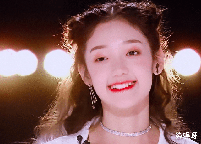 青2@《创造营》首播热度超《青2》,一个认真做选秀,一个认真做综艺