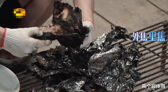 春晚|《向往》不是每道菜都出自黄磊之手,妹妹碗里的饭暴露,确有外卖