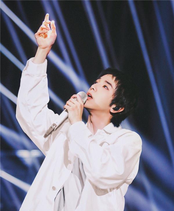 华晨宇|华晨宇这首歌“脏话连篇”，为何全网无差评？看懂歌词就知原因！