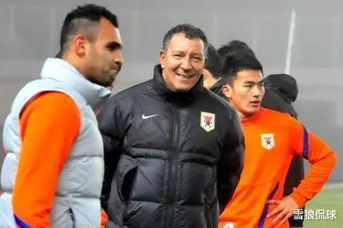 山东鲁能：李太守？鲁能功勋执教毁誉参半 但球队正在完成令人艳羡的蜕变