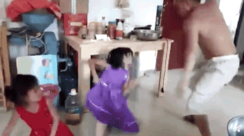 奔波儿灞与灞波儿奔|“男子摔死两岁儿子”遭全网怒骂！这不是酒后失手，这是“谋杀”