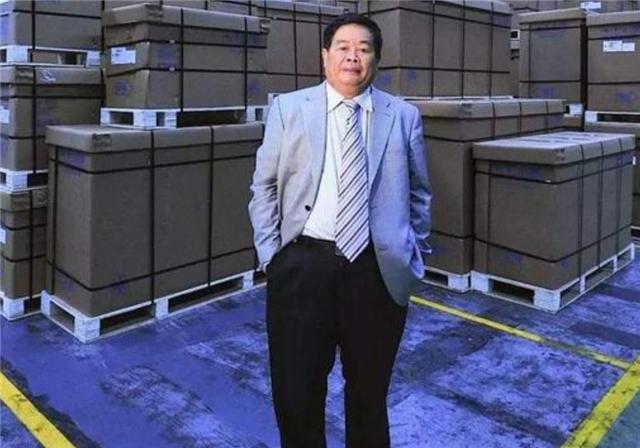 臆说古史|曹德旺捐款百亿，为什么只给老家捐万？曹德旺：我是被赶出村的