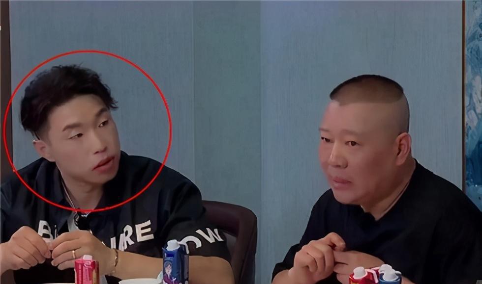 张云雷|“道歉”风波后，郭德纲首谈张云雷：德云社成功，庆幸有个郭德纲