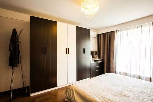 |衣柜也可以撞色，颜色撞得对，衣柜也可以很美