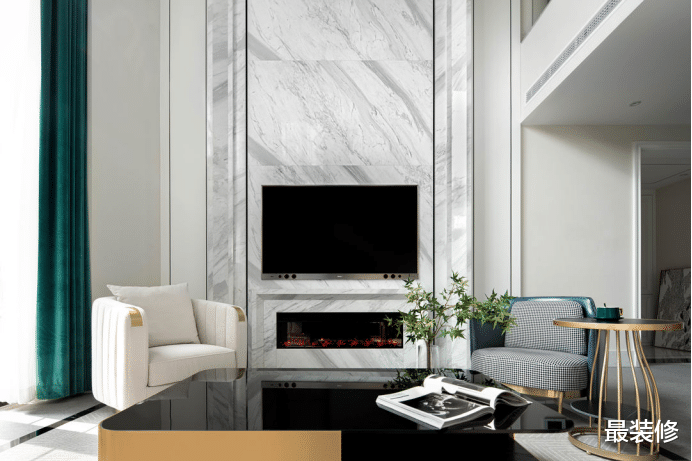 大户型|5层409平超大户型，白色为主的温雅美居，三层休闲区最为出彩