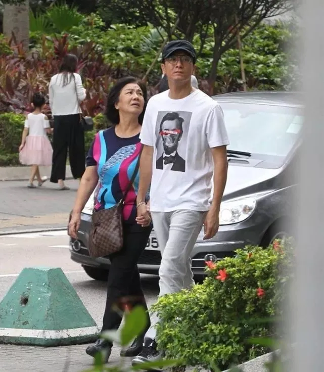 马国明|这两人就这么直接闪婚了？