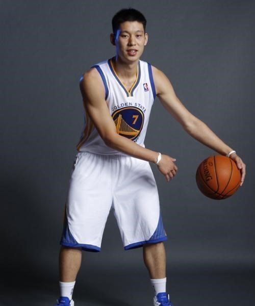 周琦■林书豪晒训练照,周琦直接躺枪!“儿童版”杠铃曝光,真的没救了