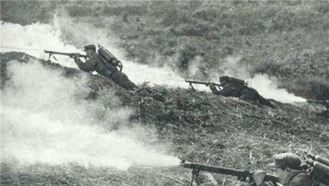 「」人多装备差,越军如此评论解放军,扬言要打败150万中国军队