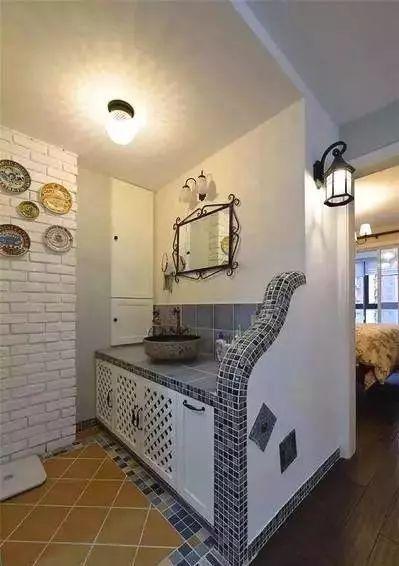 []房子再小，洗手台也得做“隔断”！越来越多人这么装，实用又美观