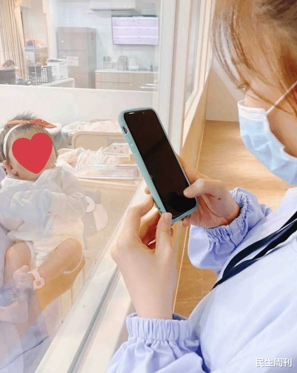 安以轩|安以轩没出月子自信晒素颜，脸圆了不少