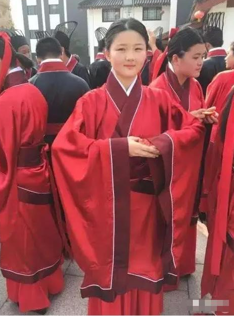 孙楠|悲哀的买宝瑶:沦为父亲孙楠“战利品”,被后妈“洗脑”前途渺茫