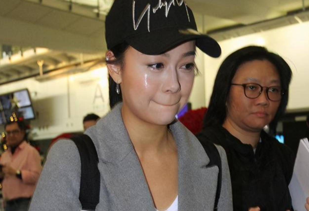 奶果的妈咪 黄心颖被冷藏一年终于放弃？8000豪宅等待卖出，港媒爆其将出国定居