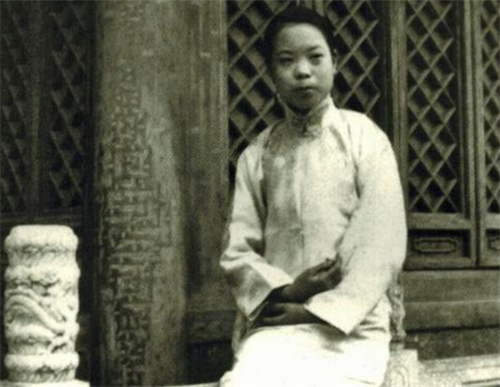 文绣|他娶了个工厂女工,总感觉老婆气质非凡,6年后才知她的真实身份