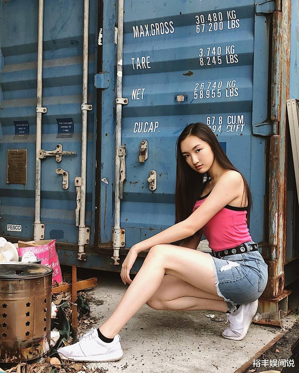 巩俐|《唐伯虎点秋香》中的她才是真美女，曾被赞比巩俐美，49岁仍靓丽