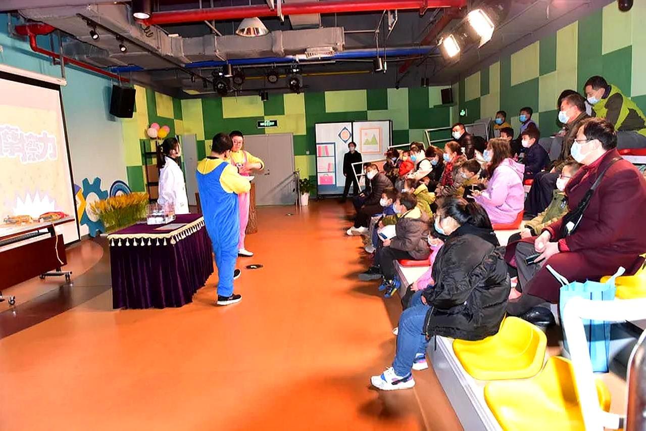 胡了说扒道 2021年的元旦佳节，武汉科技馆，为观众奉上“科普大餐”