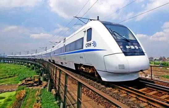 桂林|越南游客到中国桂林坐高铁，忍不住问朋友：这真是三线城市吗？