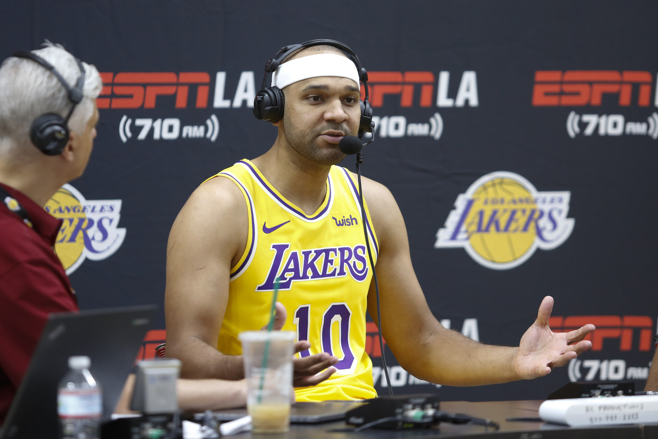 湖人队|放弃湖人1年256万，拒绝联手锡安哈登，23+6巨星正式宣布重要决定