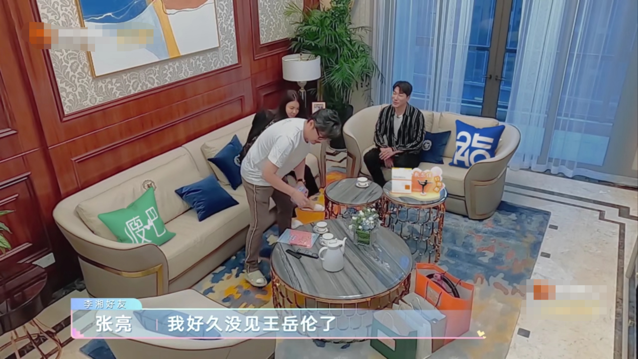 王诗龄|王诗龄成叛逆少女,李湘节目无奈吐槽,声称夫妇二人常低头认错