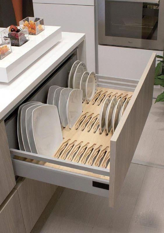 「木工」以后橱柜统统让木工这样打！竖着插进3块隔板，储物整齐容量翻倍