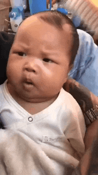 UFO|“惊现疑似UFO出现在破旧屋顶上，被晒成小鱼干。”你们看是真的吗？