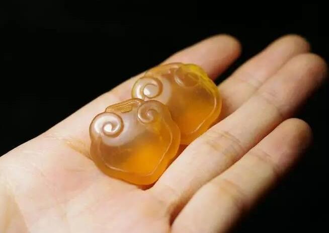 文玩▲能吃出来的文玩，外表像极了玉石，最重要是不花钱