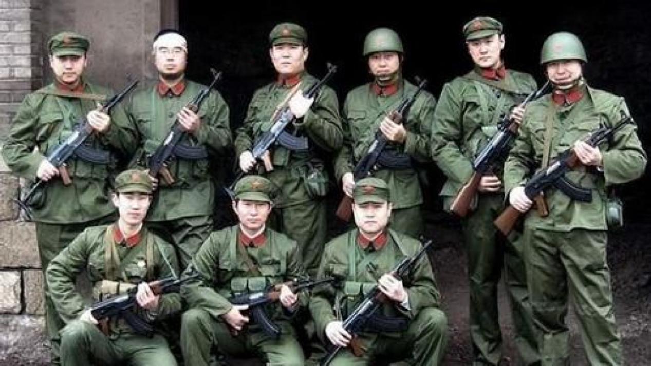 张万年@1979年对越作战，我军下令枪毙这些人，只有一位将军做到了