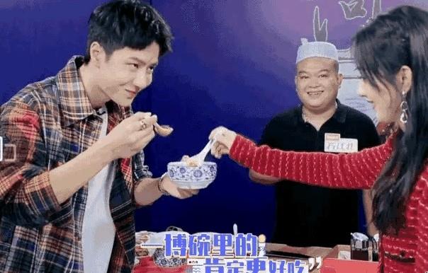 赵丽颖|王一博闯祸了！他无意中的爆料，令赵丽颖背上“吃嫩草”的恶名