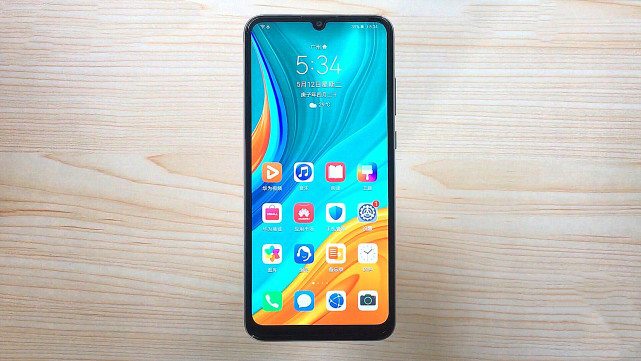 【旗舰机】华为手机分三六九等,有四个系列选择时要注意,买错了容易后悔!