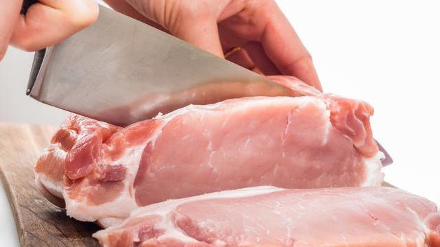 白菜:猪价二次探底,16省直降,五一猪肉能降到“白菜价”?答案来了