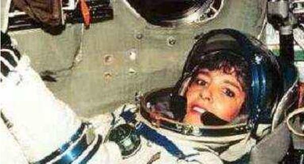 【宇航员】5个女宇航员在太空集体受孕，宝宝是从哪里来的？有什么不同