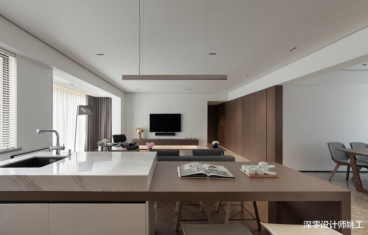 |两兄弟的152平，装修不豪华靠细节取胜，客厅无主灯看着倍高级