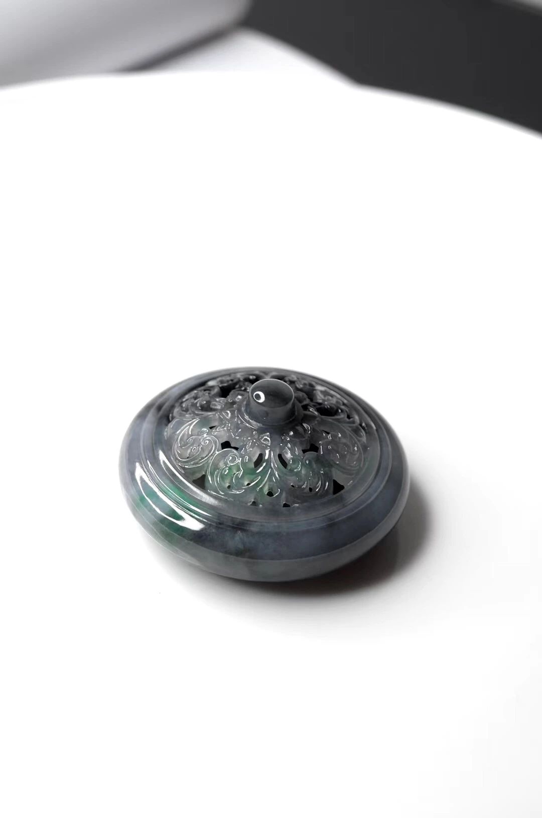 翡翠|花中有“四君子”，翡翠中有“四黑”，你分别知道是什么吗？