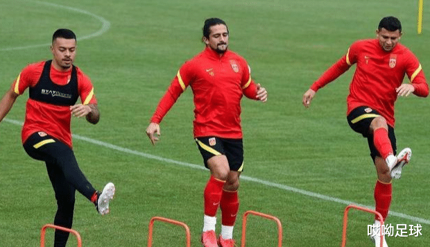 洛国富@洛国富29分钟伤退，恒大难留谁敢要？于汉超留队希望大增