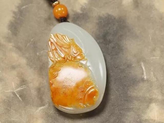 |如何给和田玉原石估价?影响和田玉原石有哪些因素?