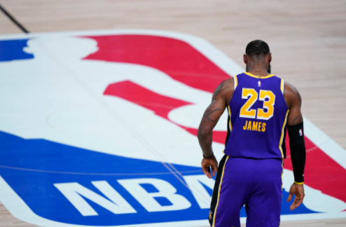 湖人队|10人轮换唯他0分！湖人别试了，詹姆斯也救不了他了，放弃吧！