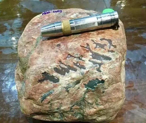 翡翠|鸡屎翡翠？认真的吗？一一南齐场口特别的翡翠原石