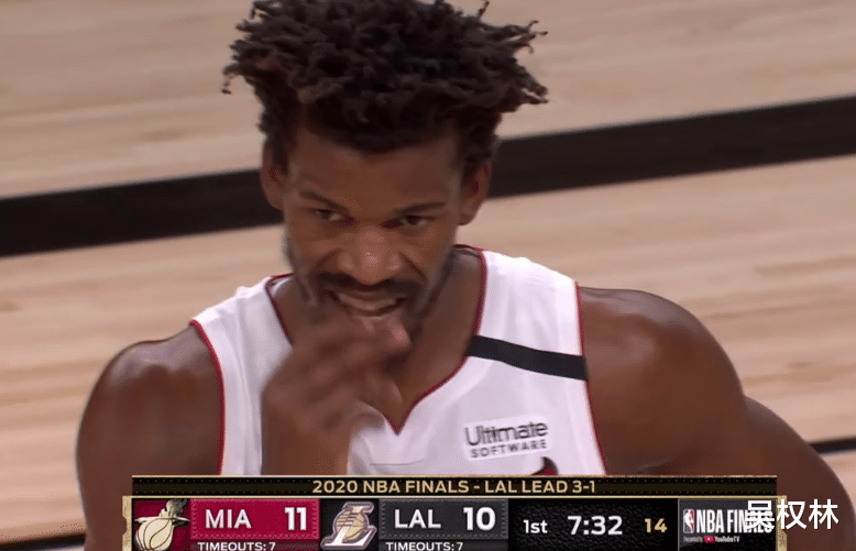 安东尼·戴维斯|热火真要大翻盘？浓眉无对抗受伤，手捂跟腱太像KD，詹皇无奈摇头