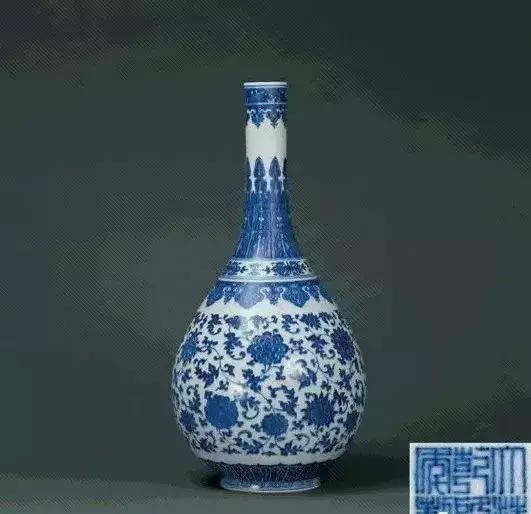 「」瓷器称霸收藏市场，胆瓶价值愈渐猛涨