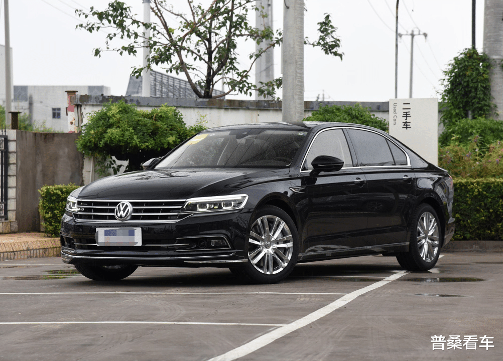 宝马X3■换个车标能卖疯！跟A6L同平台，车载冰箱+空气悬架，却廉价了6万