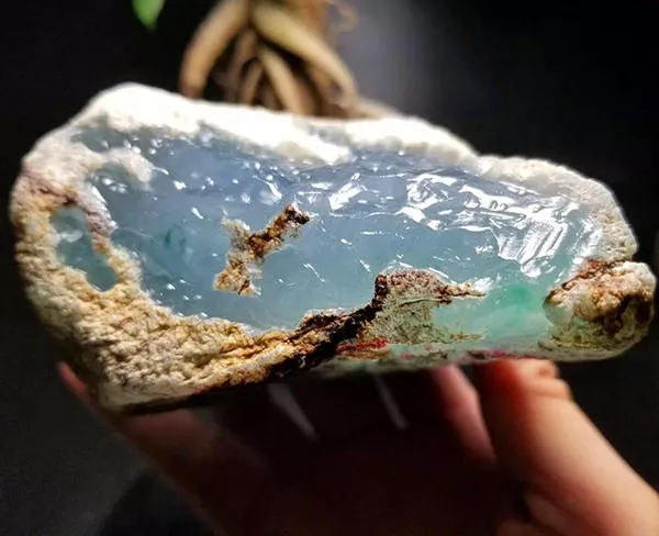 翡翠|瑞丽的翡翠为什么便宜？去瑞丽买翡翠，到底好不好？