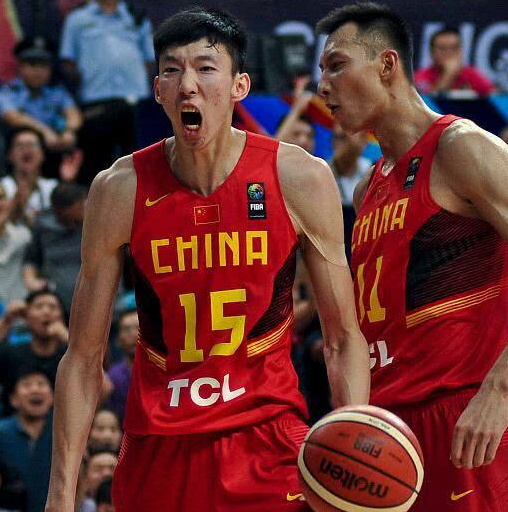 [周琦]壮如字母哥！知耻而后勇，周琦增重26斤，练成虎背熊腰