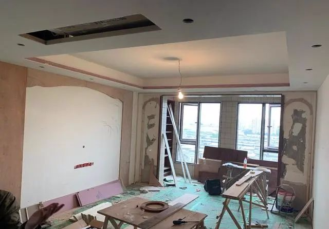 木工|10年木工经验的老公，竟给自己家设计这种吊顶，大家点评下手艺